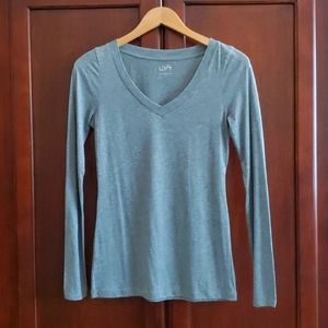 Ann Taylor LOFT Grey Long Sleeve Tee Shirt